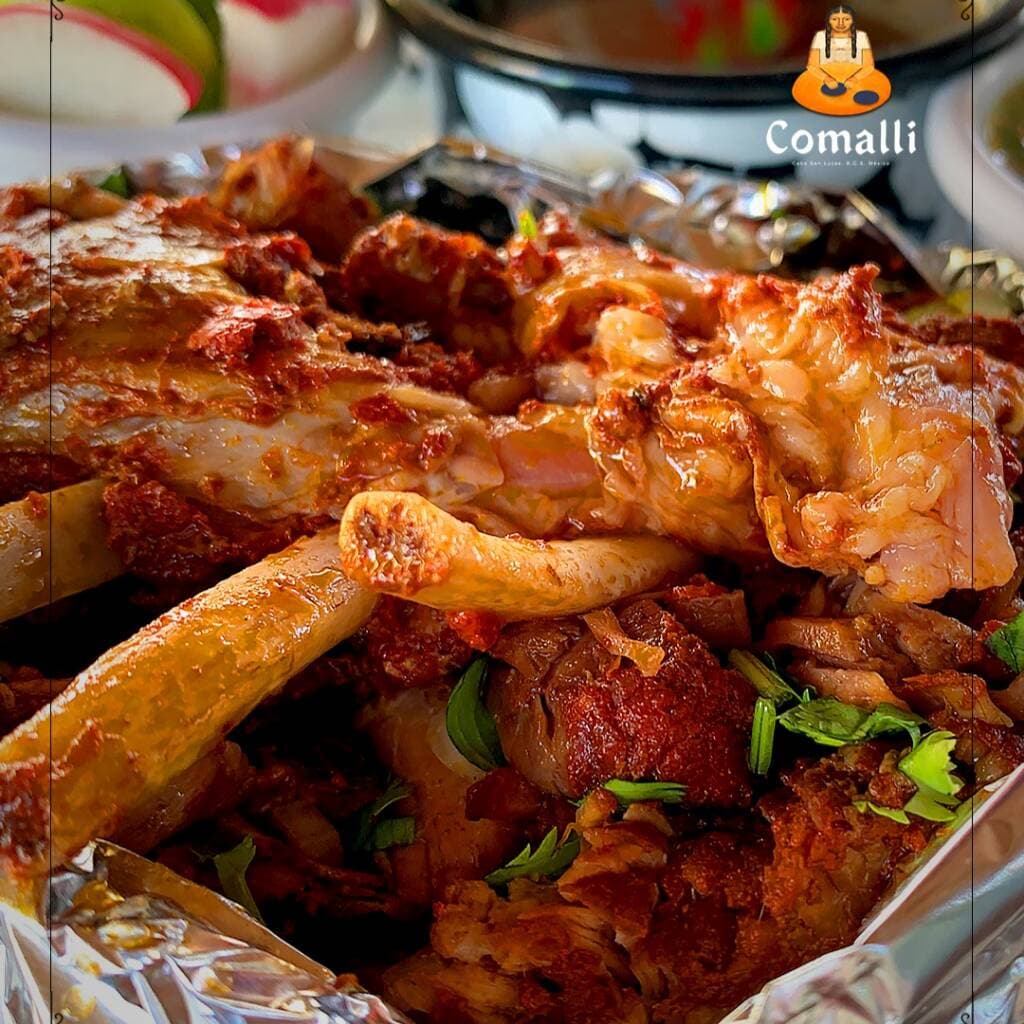BARBACOA DE BORREGO PREPARADA EN HOYO