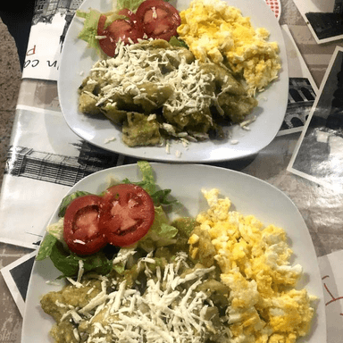 Estrujada Roja con Huevo