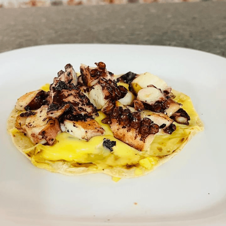 Quesadilla de Pulpo a la Mantequilla