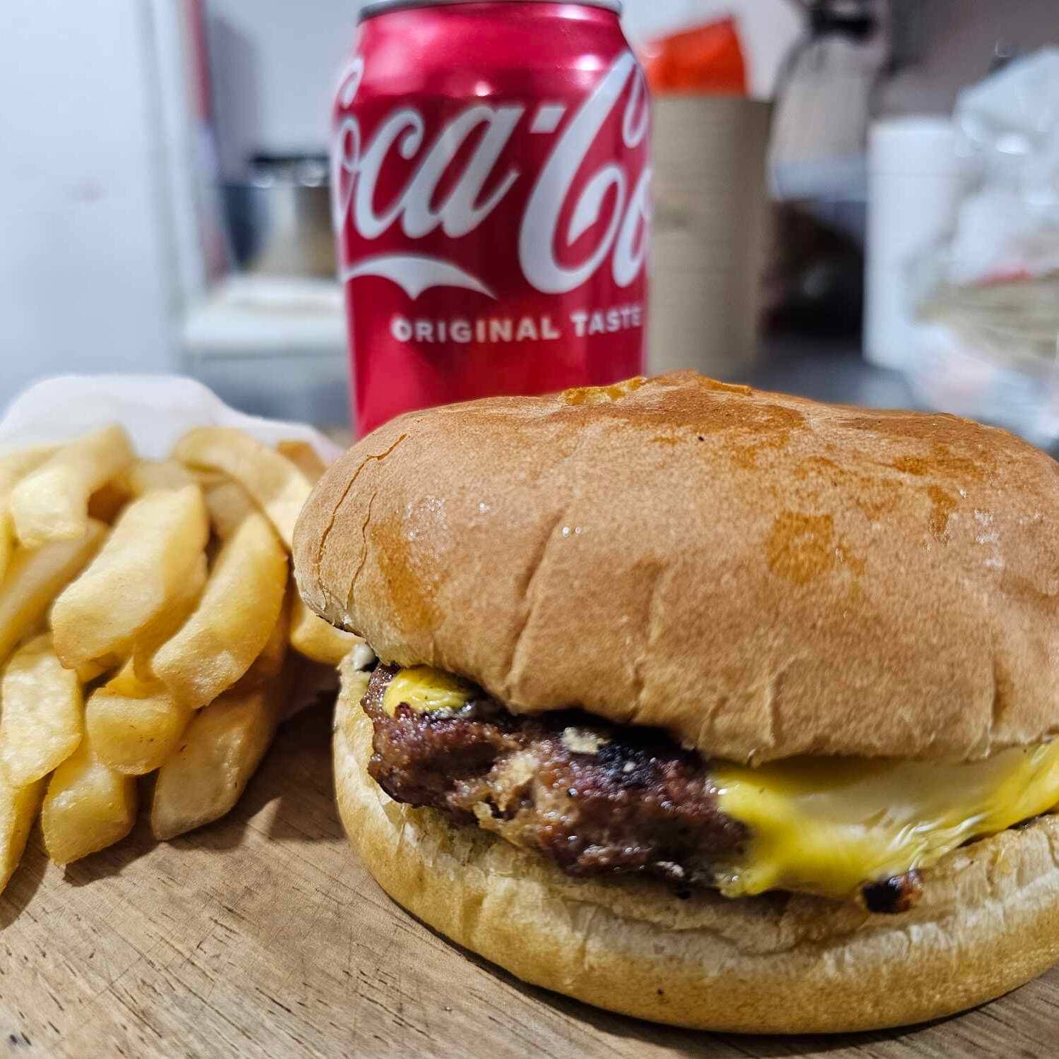 COMBO CHEESEBURGUER SENCILLA RES