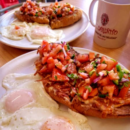 MOLLETTE CON HUEVITTOS