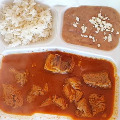 Costilla de Res En Salsa de Chile Pasilla