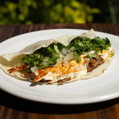 Taco de Barbacoa de Borrego con Queso