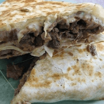Quesadillas de carne asada