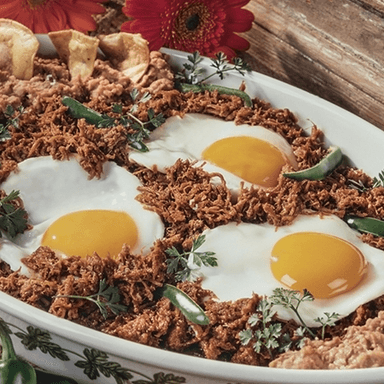 Huevos con machaca