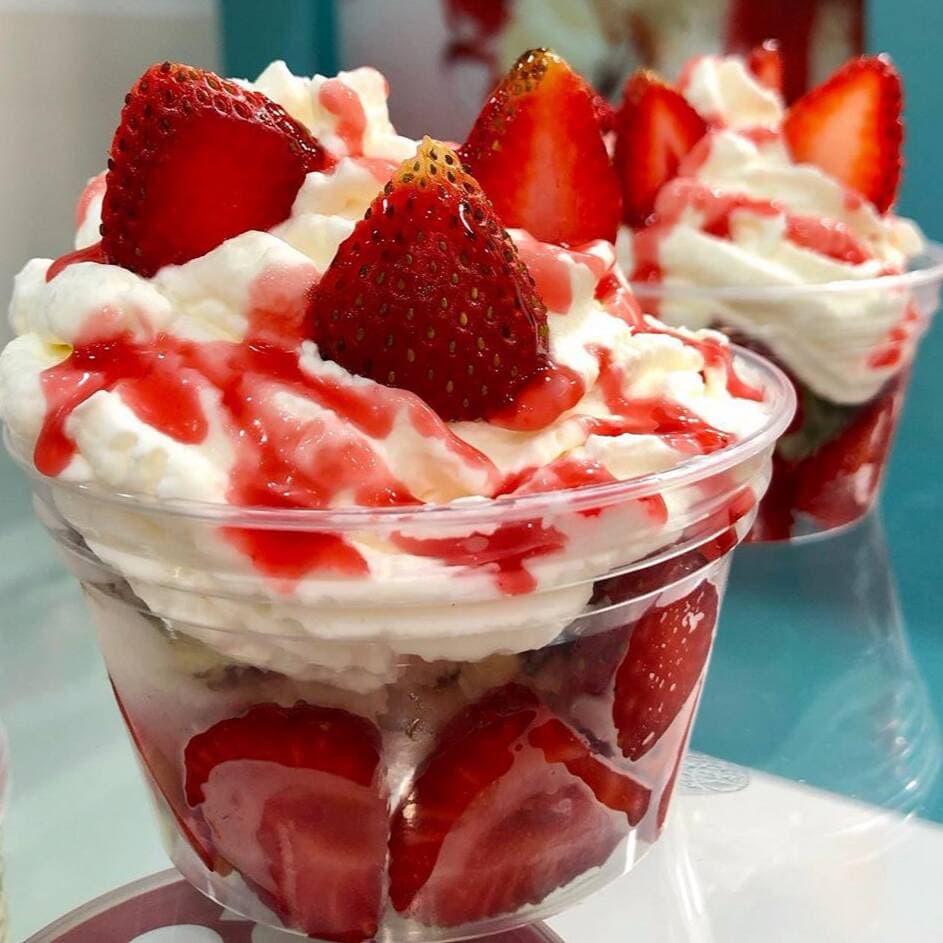 Fresas con Crema 9 Onzas