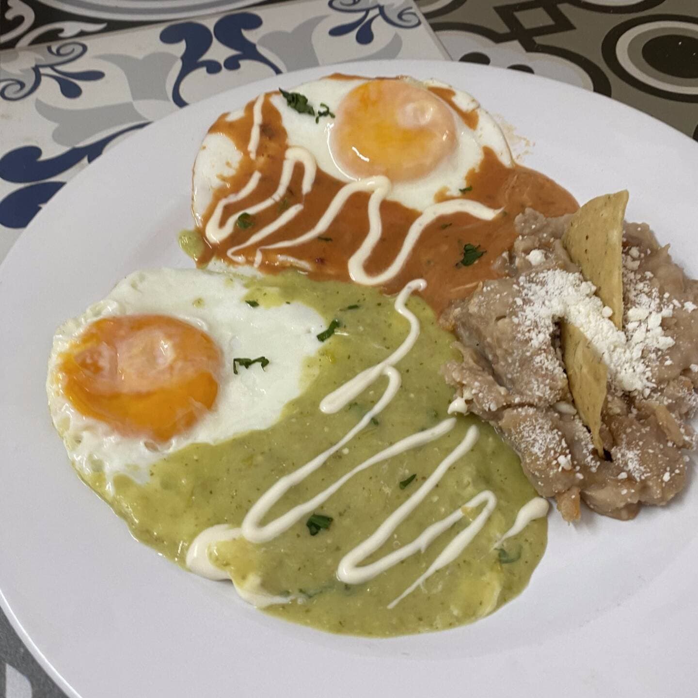 Huevos Divorciados