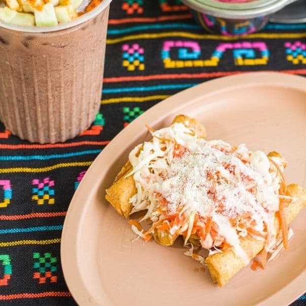 Taco Dorado de Pastor