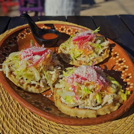 Sopes con Carne