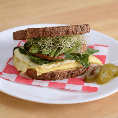 Sandwich de Huevo con Panela Asada