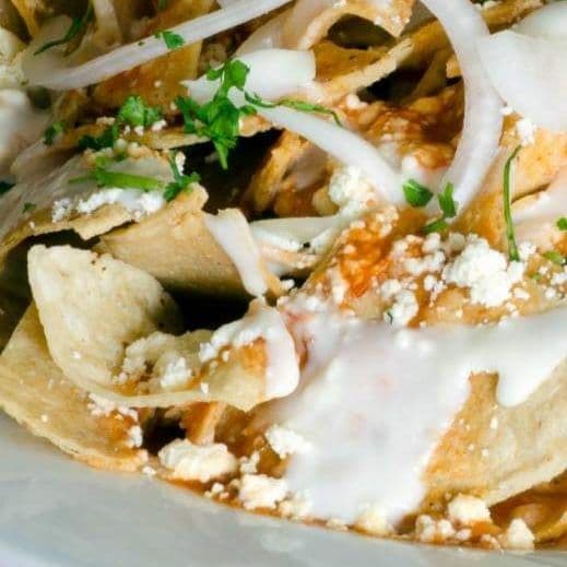 Combo Chilaquiles La Antigua + Agua del Día 335 ml
