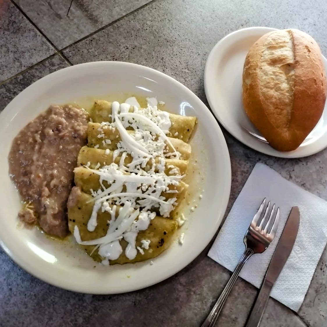 COMBO PAREJA DESAYUNO CON ENCHILADAS