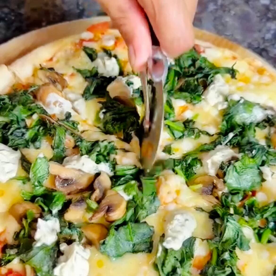 Pizza Caprina