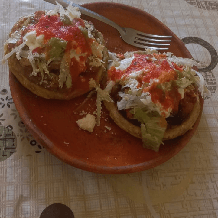 Combo Orden De Sopes Con Guisado