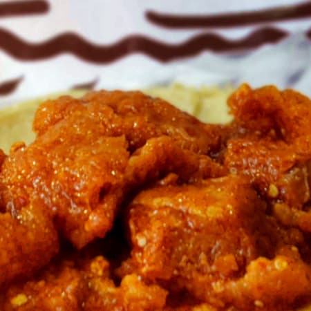 1/2 Kilo de Chicharrón en Salsa Roja