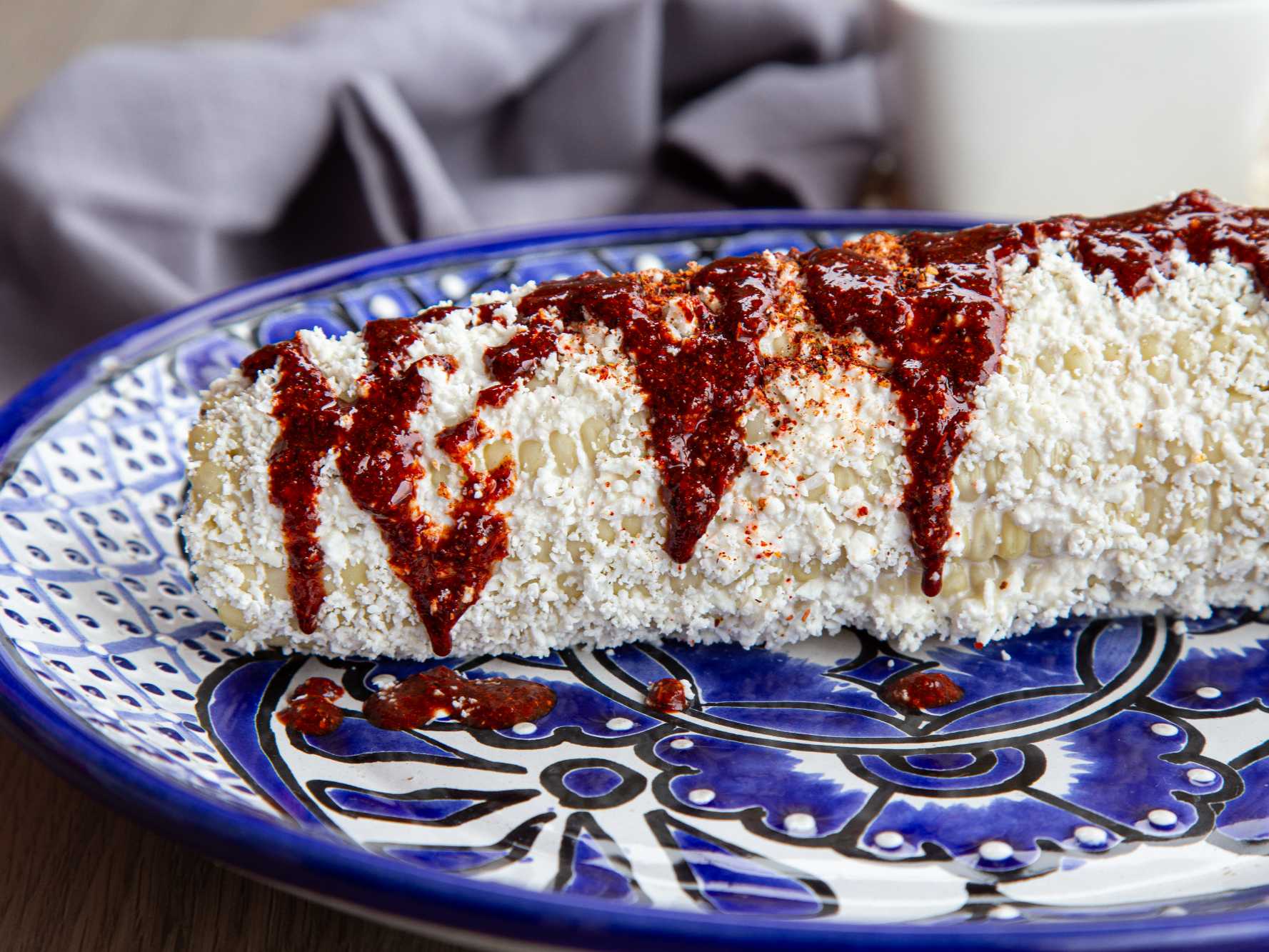 Elote con Queso y Crema