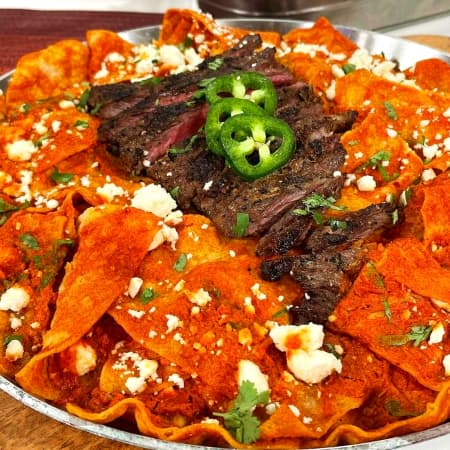 Chilaquiles con Arrachera