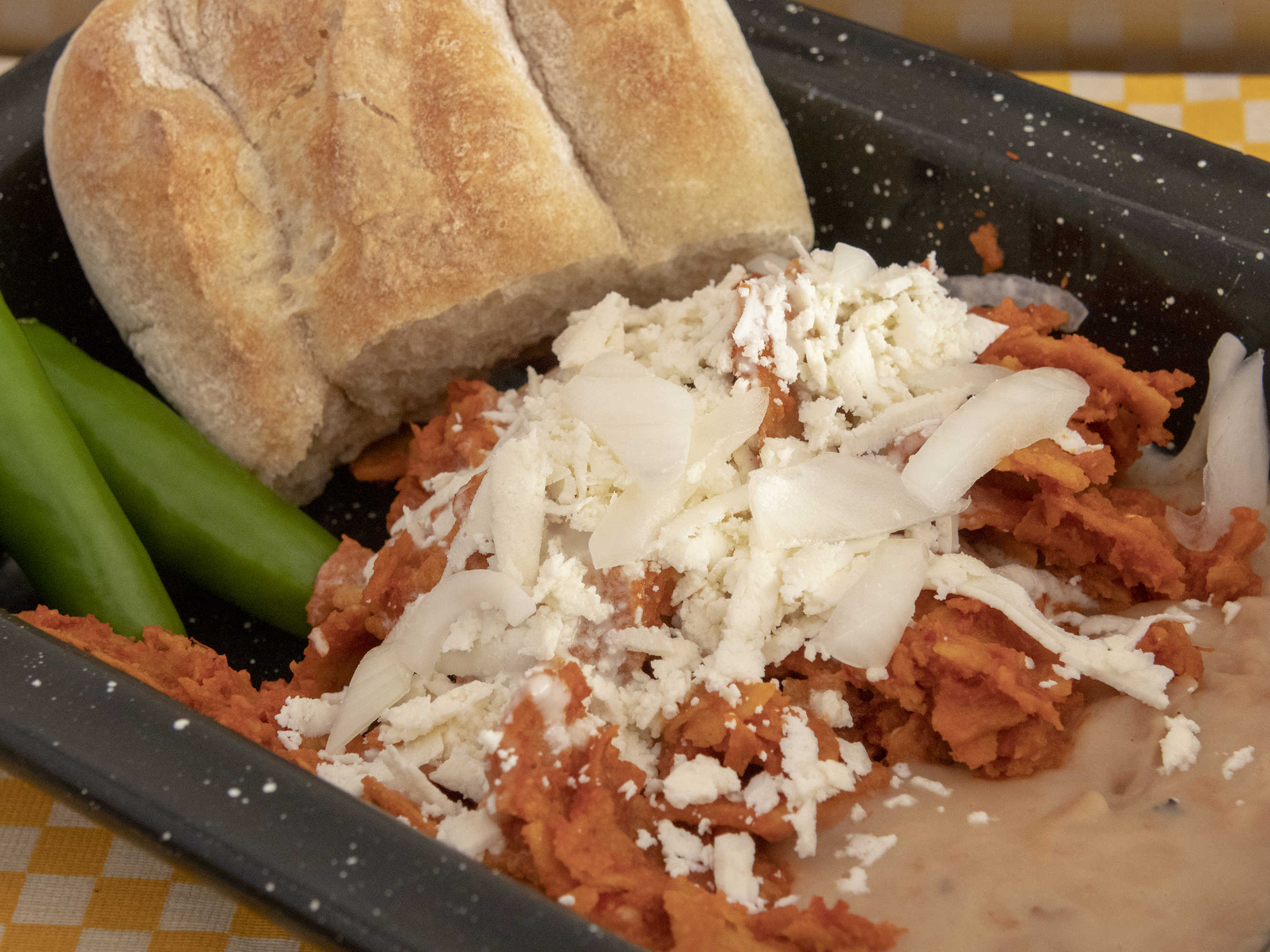 Chilaquiles Ch. + Frijoles + Huevo Revuelto