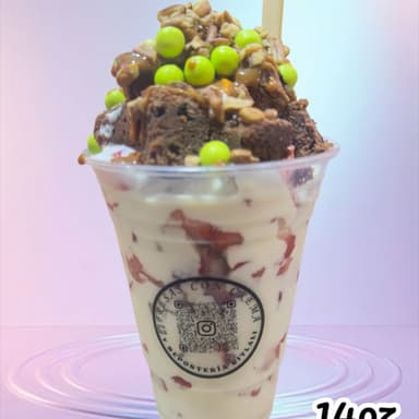 Fresas Con Crema Y Brownie MED