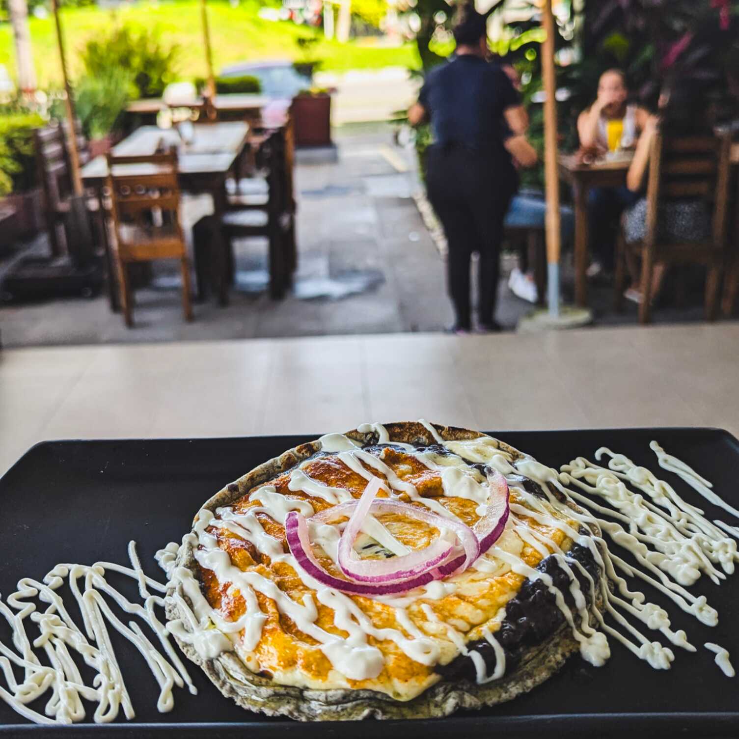 Sope de Queso y Frijoles