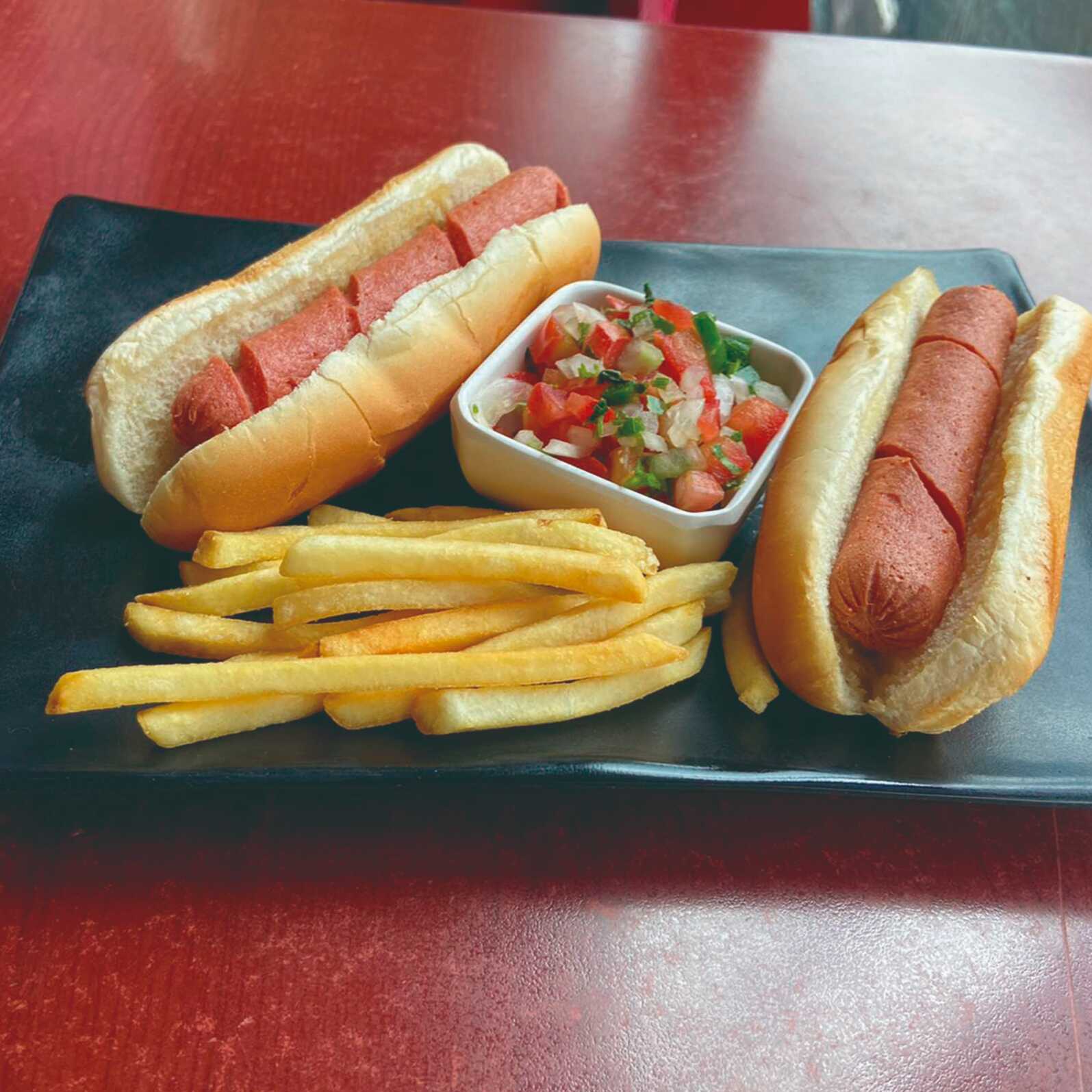 2 HOT DOG + PAPAS