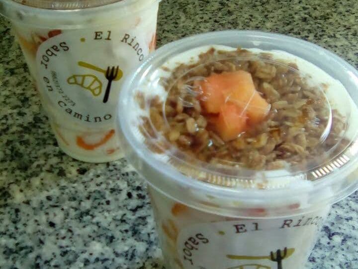 Yogurt Con Fruta