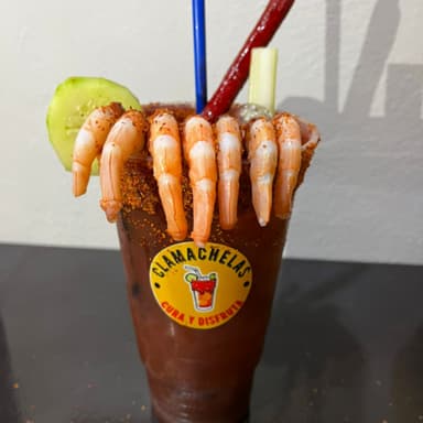 Clamato Acompañado Camarón Cocido