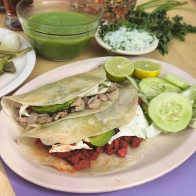 2 Tacos Especiales + 4 Tacos Campechanos