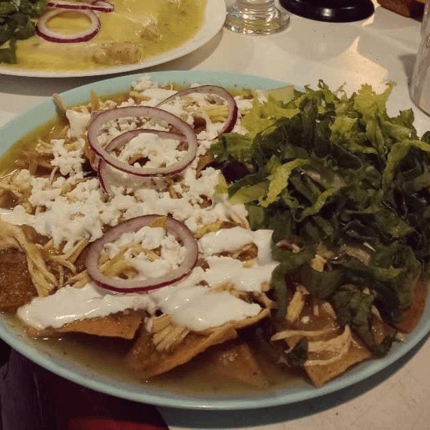 Chilaquiles Verdes con Huevo