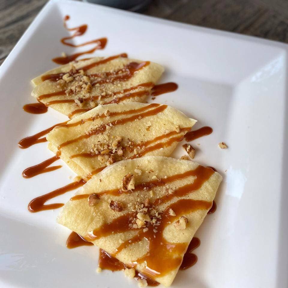 Crepas cajeta con nuez