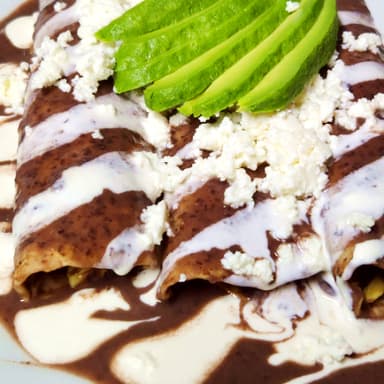 Enfrijoladas