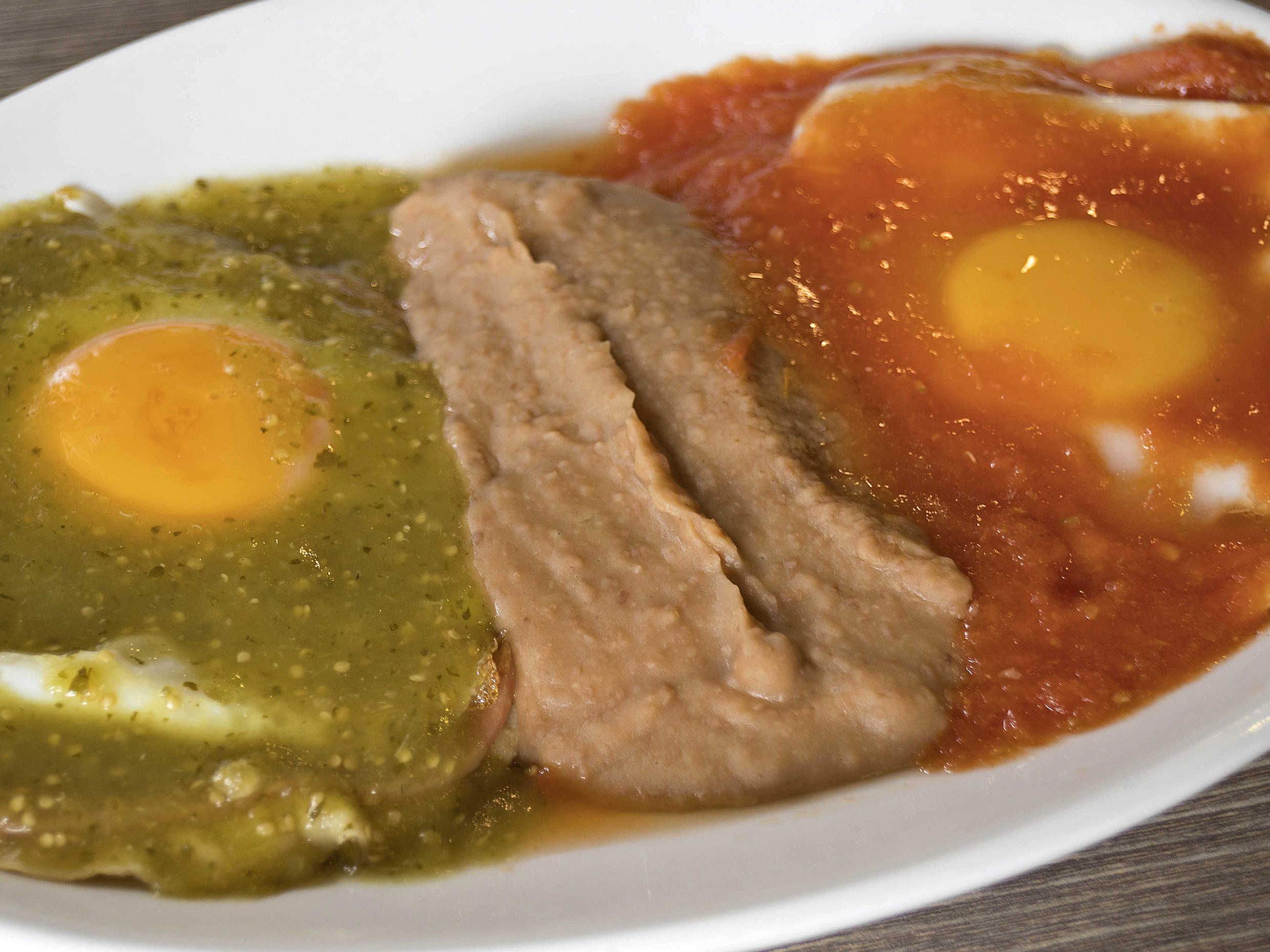 Huevos Divorciados