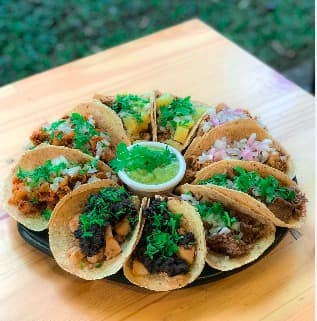 Taquería Lindo y Querido