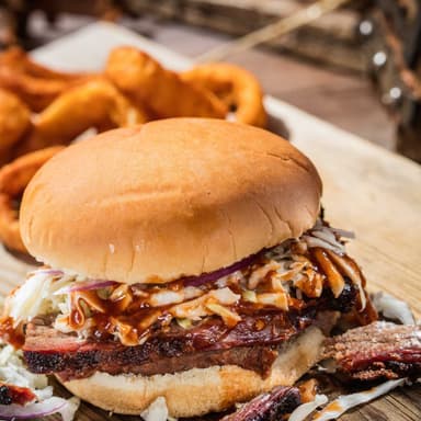 Sándwich Brisket