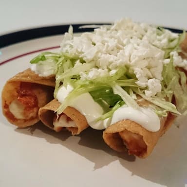 Tacos Dorados o Dobladitas de Papa con Chorizo