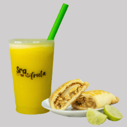 Jugo Clásico con Empanada
