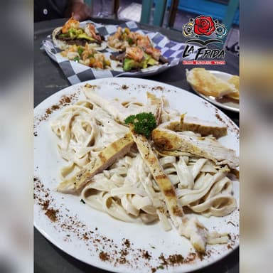 Pasta Alfredo Pollo