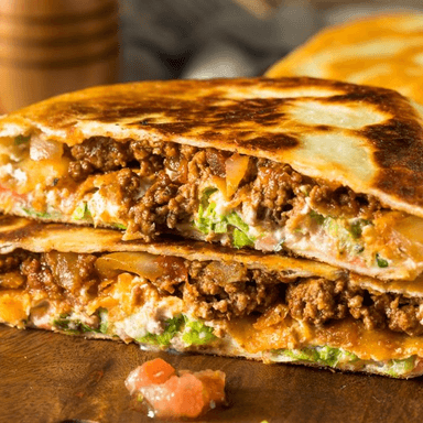 QUESADILLA DE CARNE