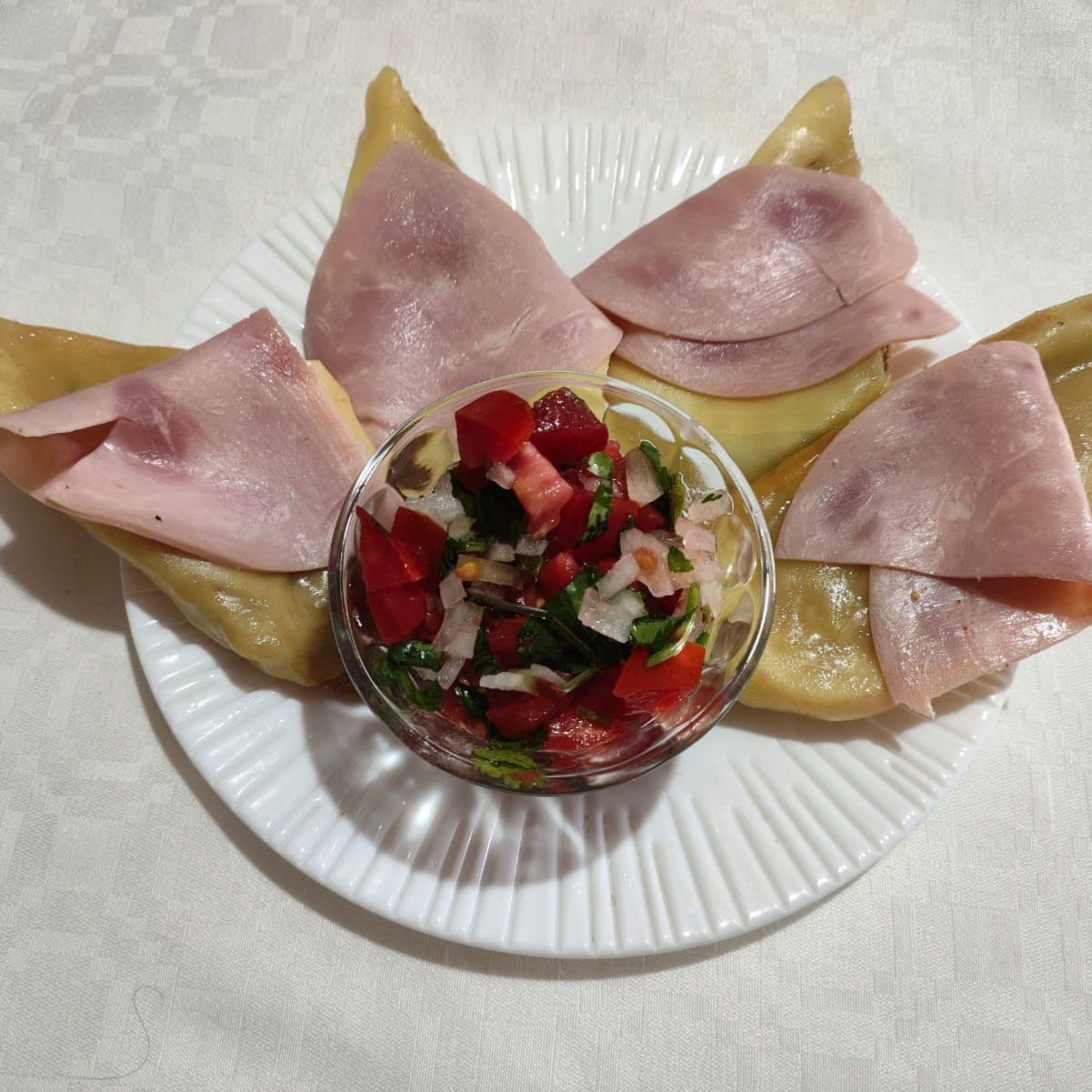 Molletes Con Jamón y Café