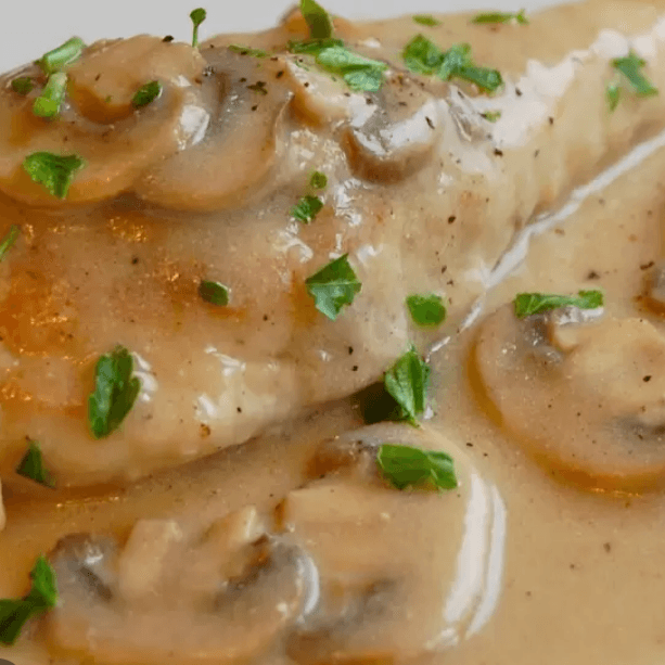 Pechuga de Pollo en Salsa Champiñón