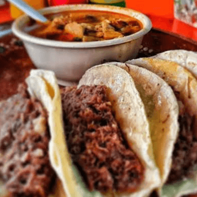 Tacos y Menudo con PEPSI de 600ml
