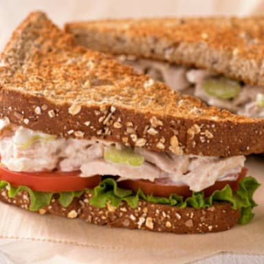 Combo de Sándwich de Atún Chipotle y bebida