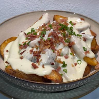 Papas Gajo con Queso y Tocino