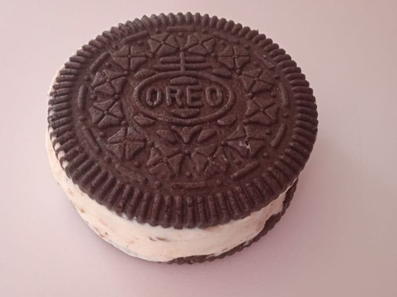 Sándwich de Helado con Nuez
