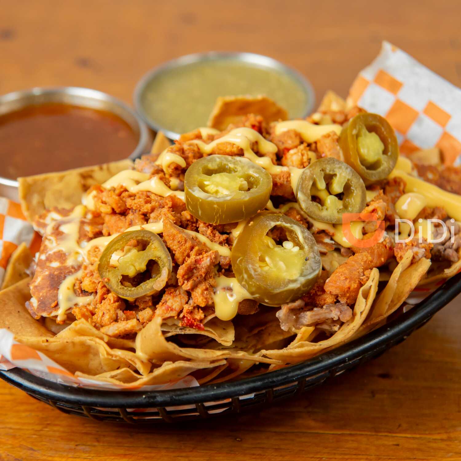 NACHOS ASADA, PASTOR Y CHORIZO