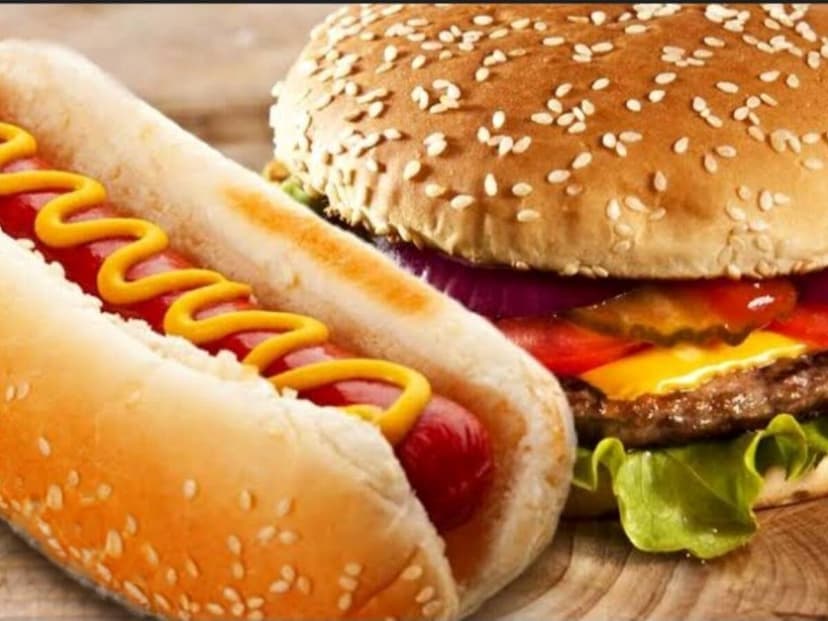 Hamburguesas hot dogs y algo mas la china.