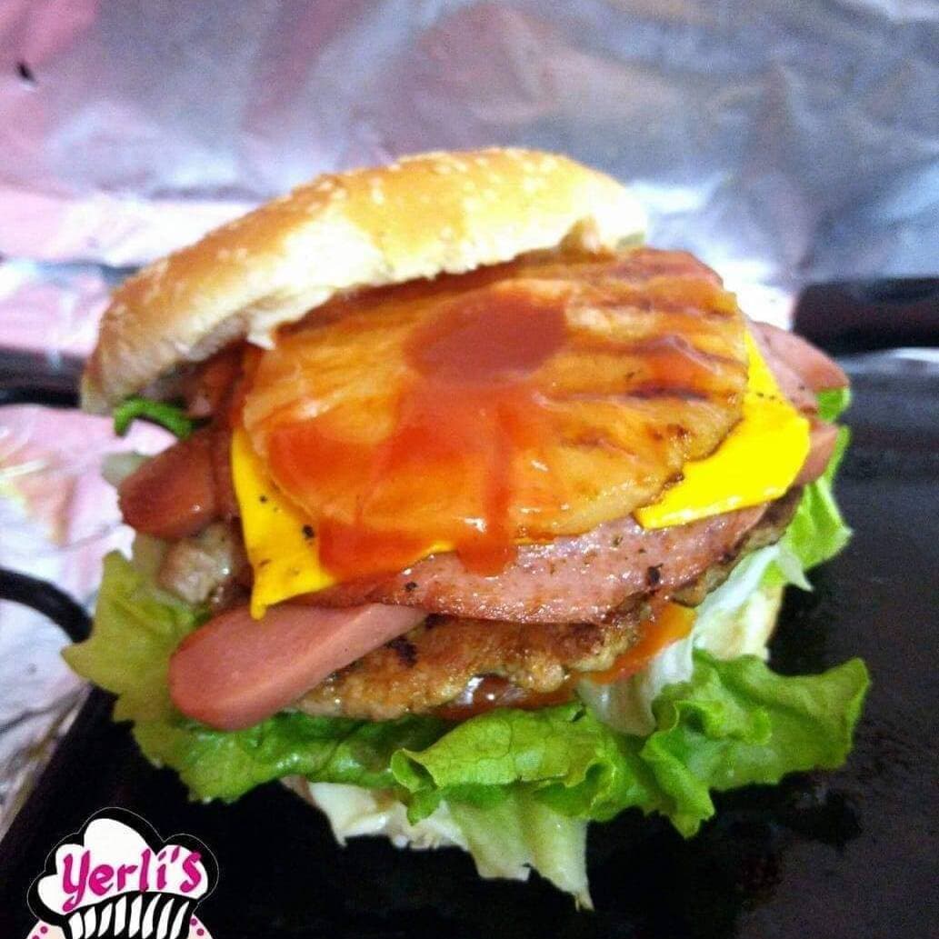 Hamburguesa Hawaiana con Papas