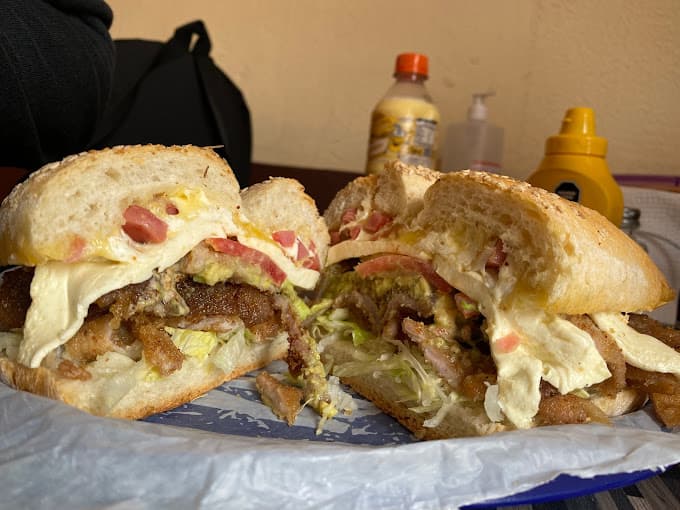 Tortas El 32 1/2 Bucareli