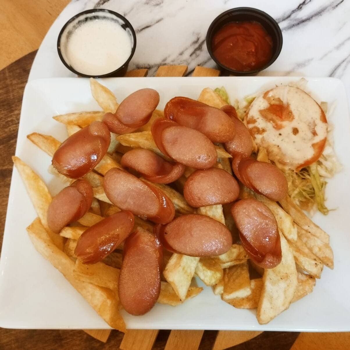 Salchipapa