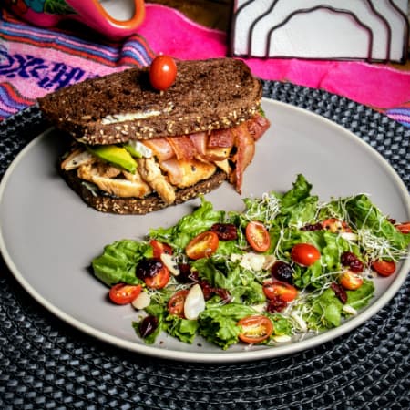 Combo Sándwich Especial + Agua Fresca
